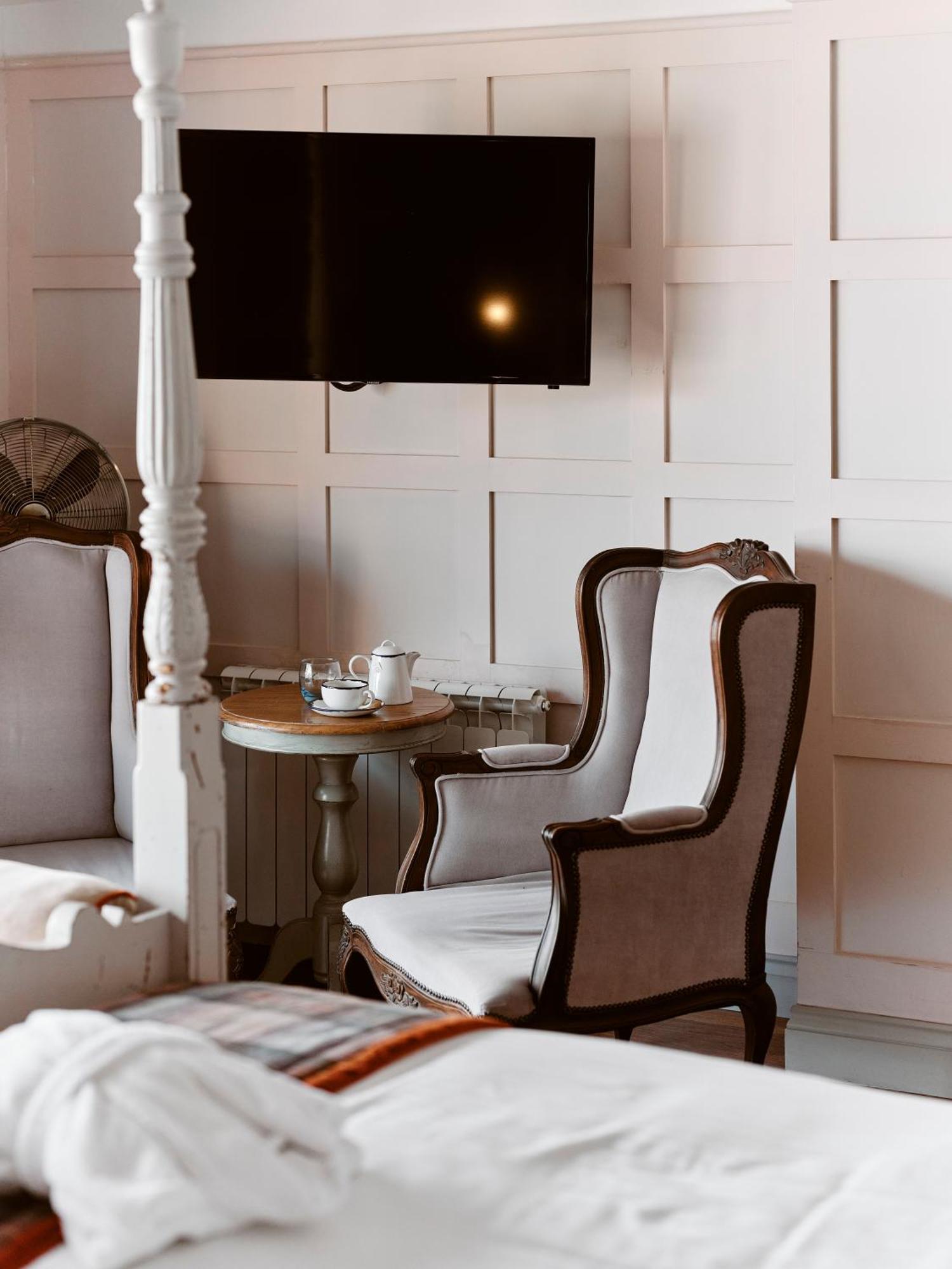 Old Court House Inn Ст. Обин Экстерьер фото